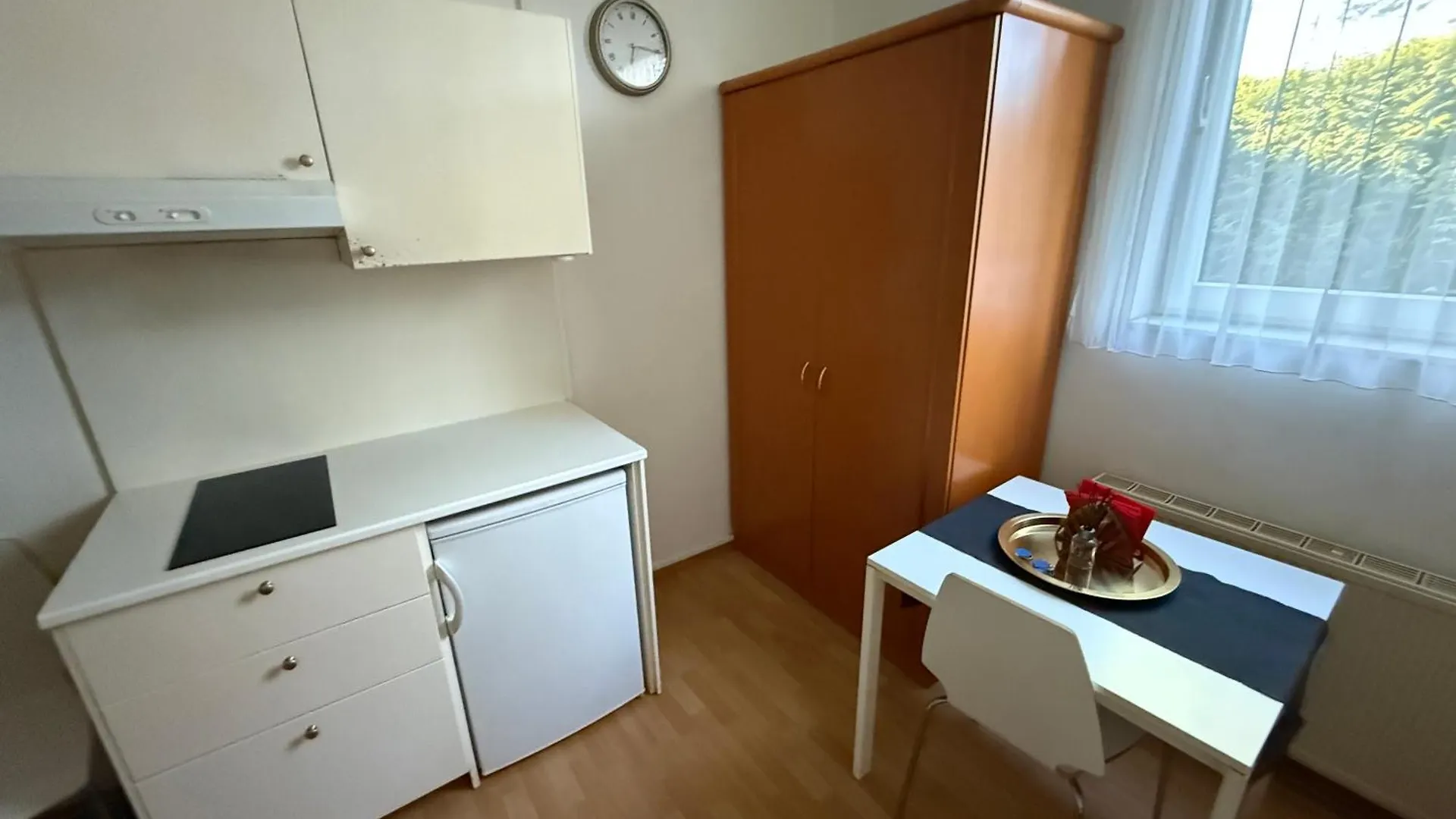 K10 Suite Apartments With Fitness & Parking