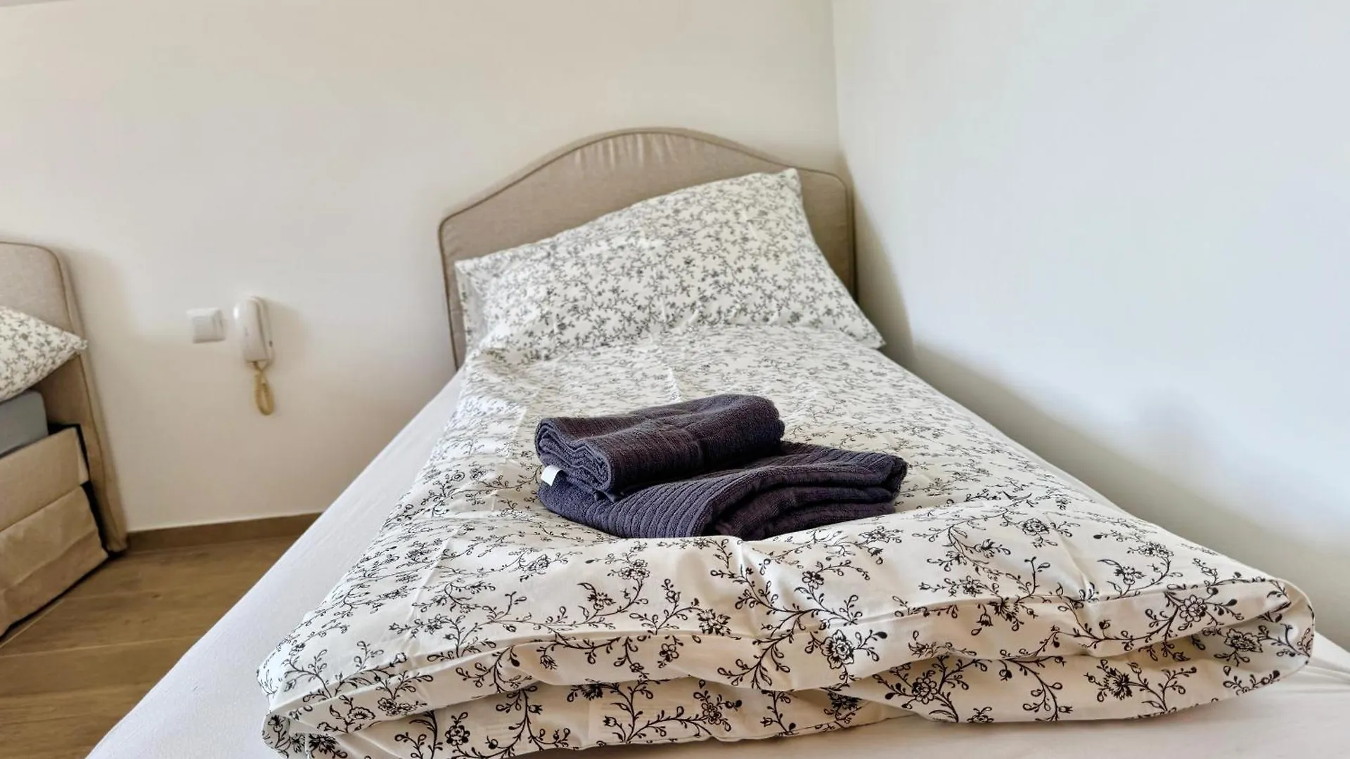 K10 Suite Apartments With Fitness & Parking