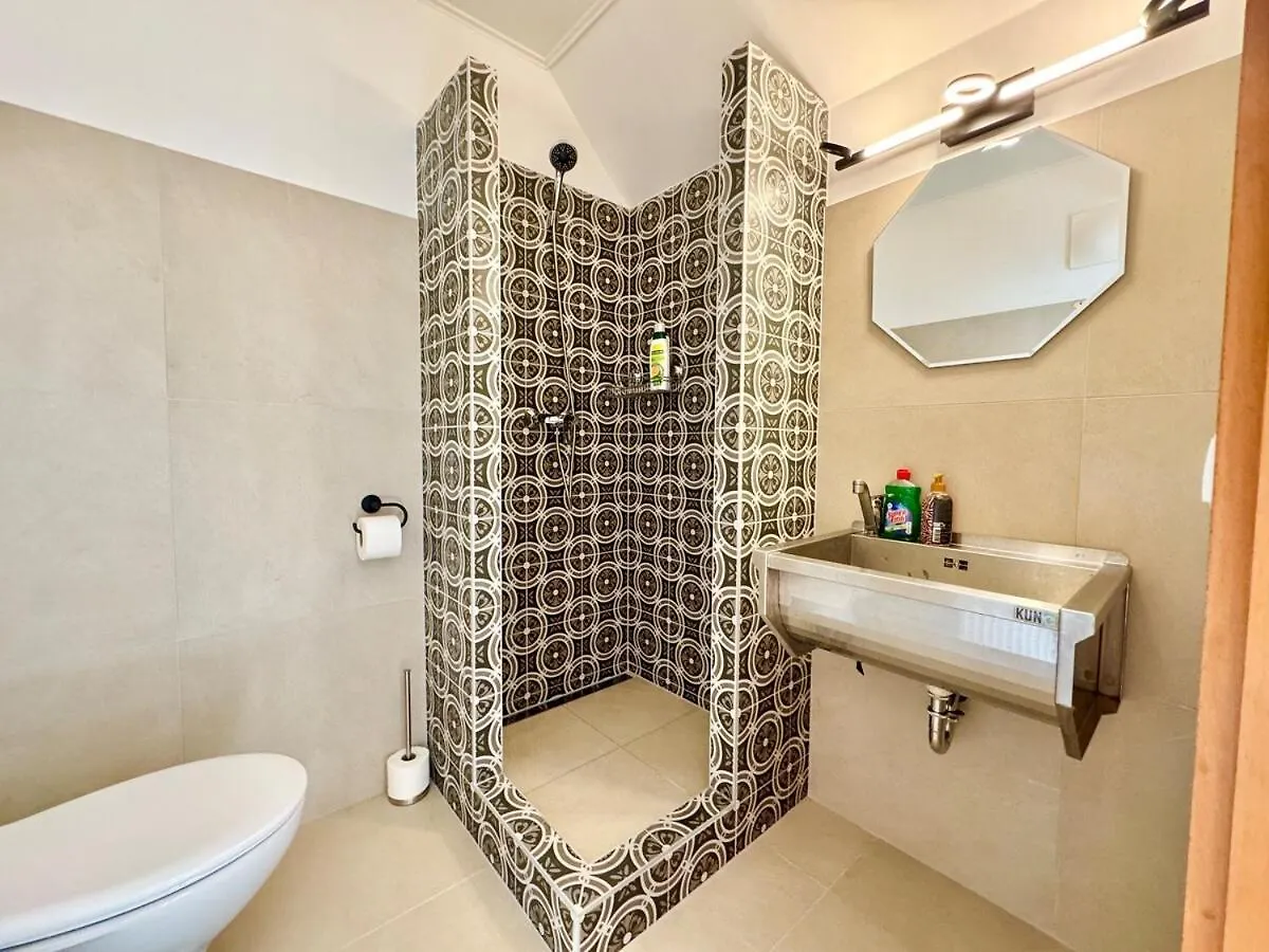 K10 Suite Apartments With Fitness & Parking